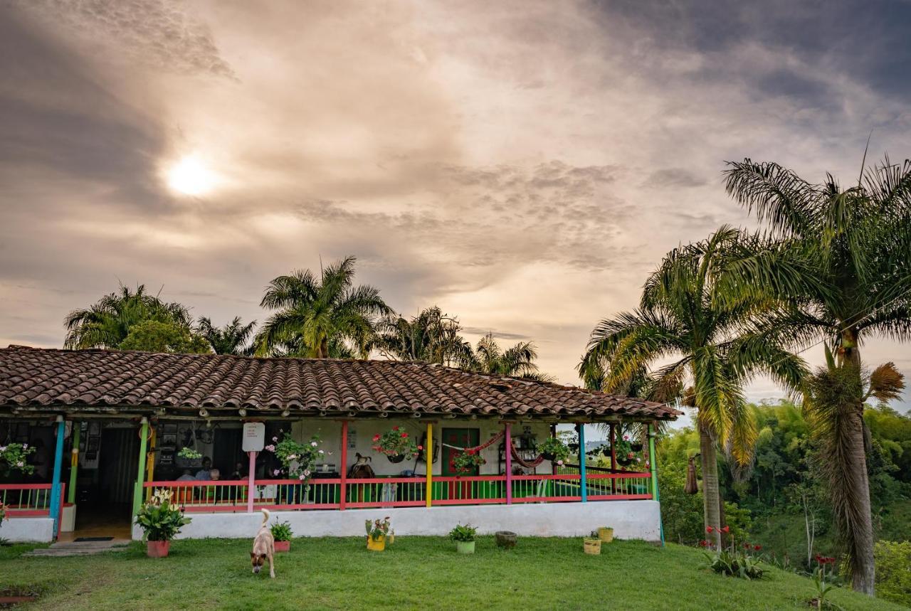 ホテル Rancho Chihuahua フィランディア エクステリア 写真